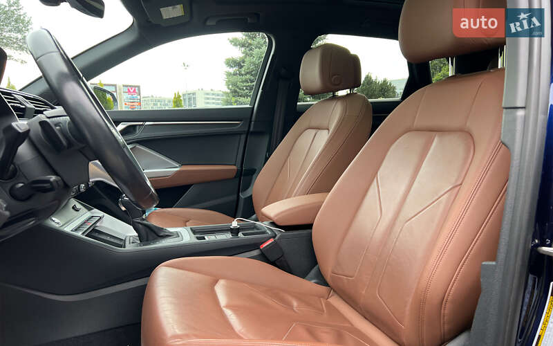 Внедорожник / Кроссовер Audi Q3 2020 в Львове