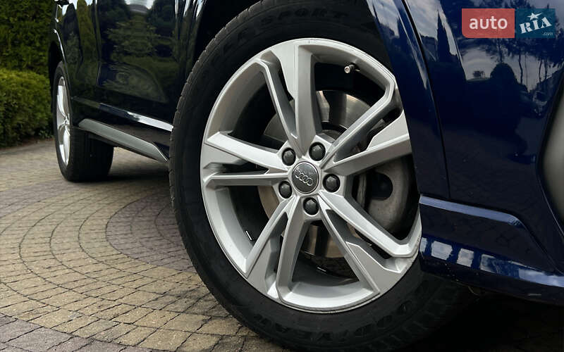 Внедорожник / Кроссовер Audi Q3 2020 в Львове