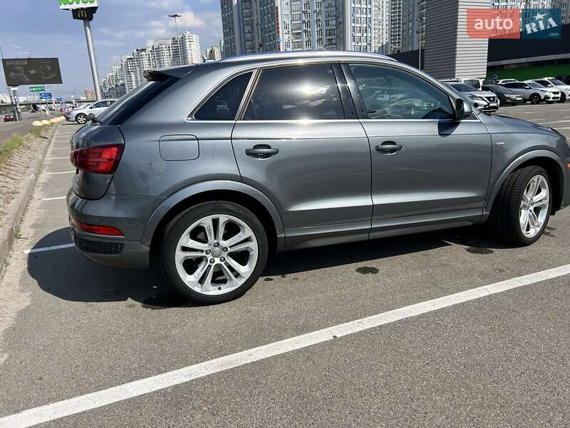 Внедорожник / Кроссовер Audi Q3 2015 в Киеве