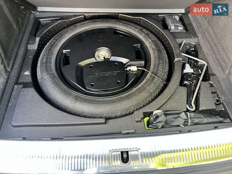 Внедорожник / Кроссовер Audi Q3 2015 в Киеве