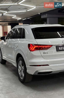 Внедорожник / Кроссовер Audi Q3 2019 в 