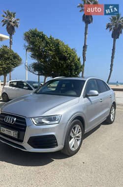 Позашляховик / Кросовер Audi Q3 2018 в 