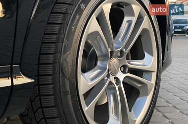 Позашляховик / Кросовер Audi Q3 2015 в 
