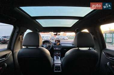 Позашляховик / Кросовер Audi Q3 2015 в 