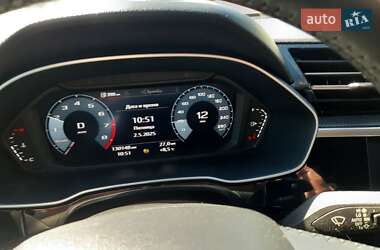 Внедорожник / Кроссовер Audi Q3 2019 в 