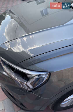 Внедорожник / Кроссовер Audi Q3 2020 в 