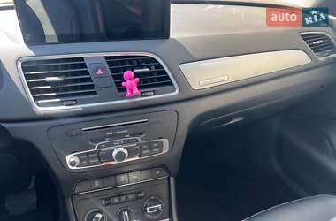 Внедорожник / Кроссовер Audi Q3 2017 в 