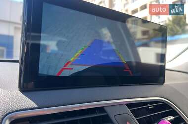 Внедорожник / Кроссовер Audi Q3 2017 в 