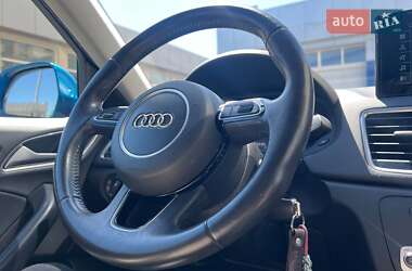 Внедорожник / Кроссовер Audi Q3 2017 в 