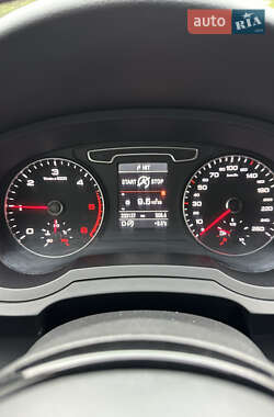 Внедорожник / Кроссовер Audi Q3 2011 в 