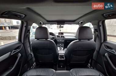 Позашляховик / Кросовер Audi Q3 2017 в 