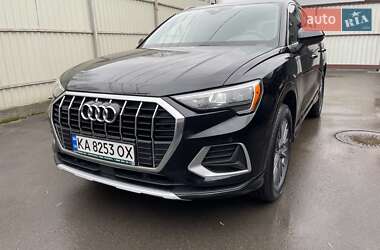 Позашляховик / Кросовер Audi Q3 2021 в Києві