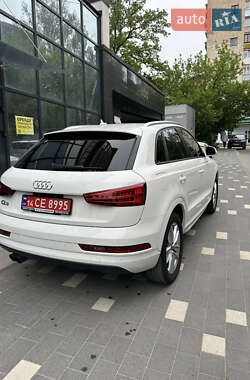 Внедорожник / Кроссовер Audi Q3 2017 в 