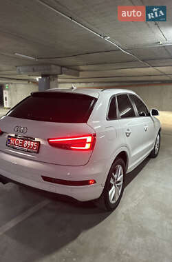 Внедорожник / Кроссовер Audi Q3 2017 в 