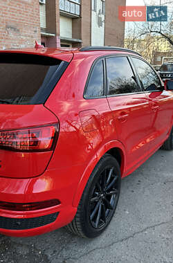 Внедорожник / Кроссовер Audi Q3 2017 в 