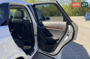 Внедорожник / Кроссовер Audi Q3 2015 в 