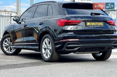 Внедорожник / Кроссовер Audi Q3 2024 в 