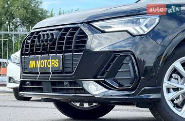 Внедорожник / Кроссовер Audi Q3 2024 в 
