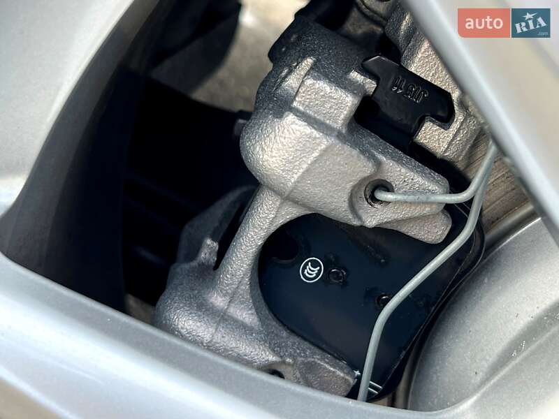 Внедорожник / Кроссовер Audi Q3 2024 в Киеве