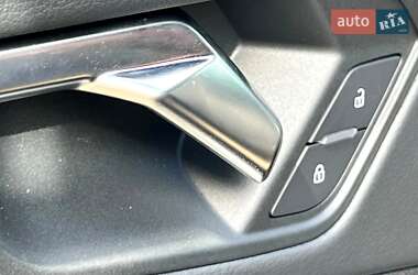 Внедорожник / Кроссовер Audi Q3 2024 в 