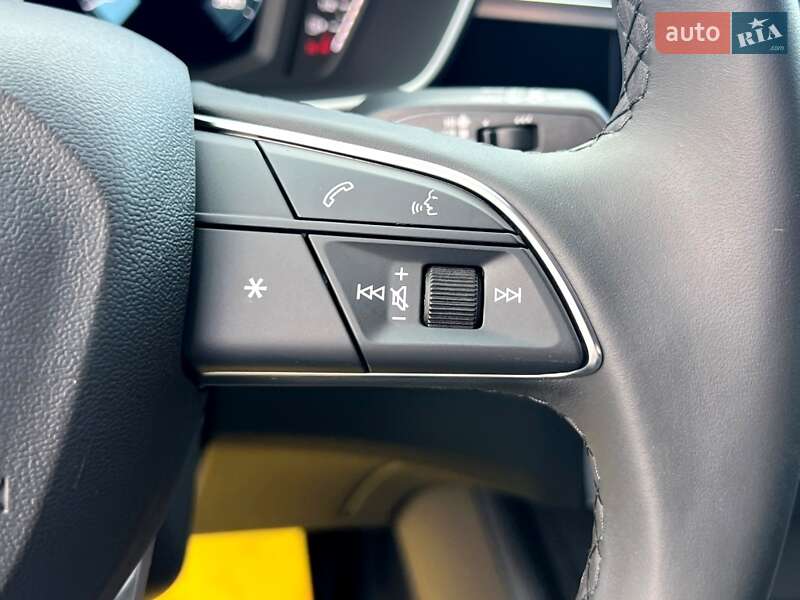 Внедорожник / Кроссовер Audi Q3 2024 в Киеве