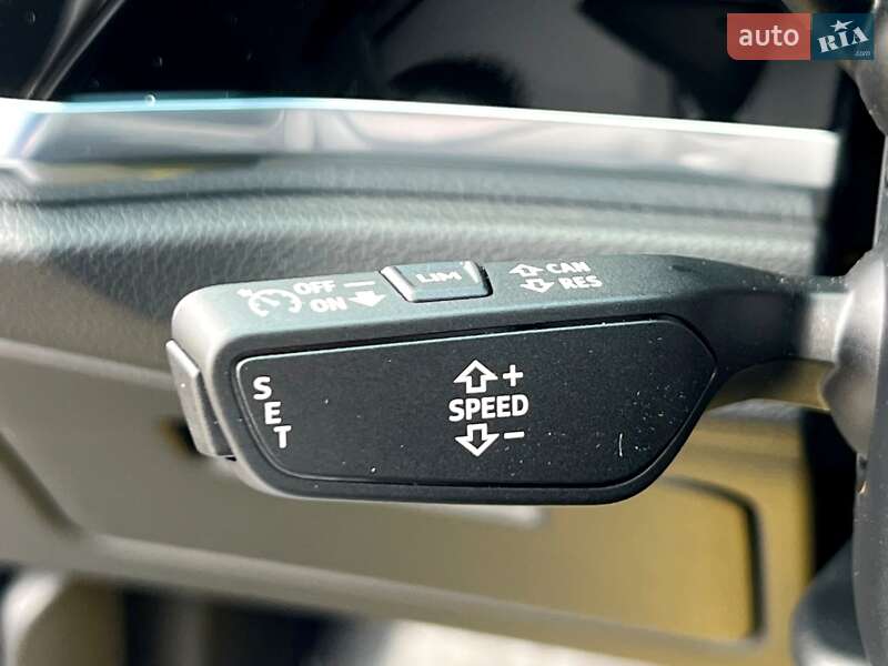 Внедорожник / Кроссовер Audi Q3 2024 в Киеве