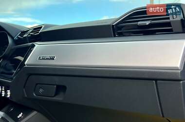 Внедорожник / Кроссовер Audi Q3 2024 в 