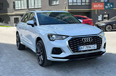 Внедорожник / Кроссовер Audi Q3 2019 в 