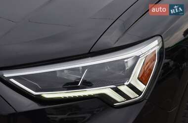 Внедорожник / Кроссовер Audi Q3 2019 в 