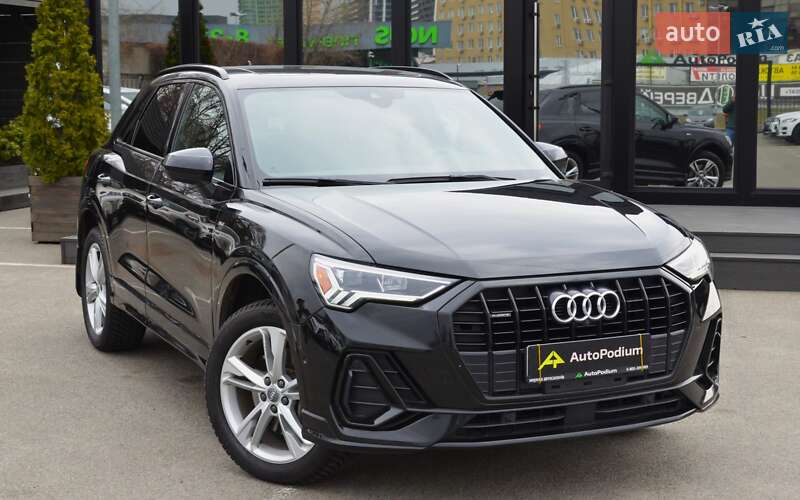 Внедорожник / Кроссовер Audi Q3 2019 в Киеве