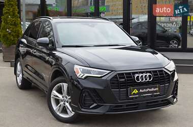 Внедорожник / Кроссовер Audi Q3 2019 в 