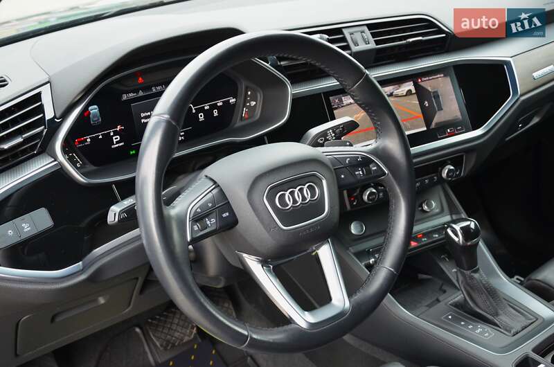 Внедорожник / Кроссовер Audi Q3 2019 в Киеве