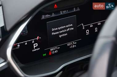 Внедорожник / Кроссовер Audi Q3 2019 в 