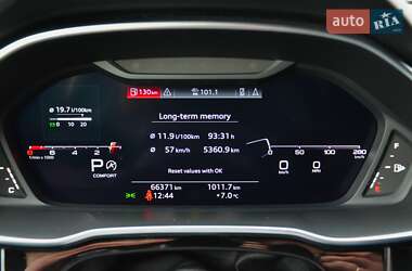 Внедорожник / Кроссовер Audi Q3 2019 в 