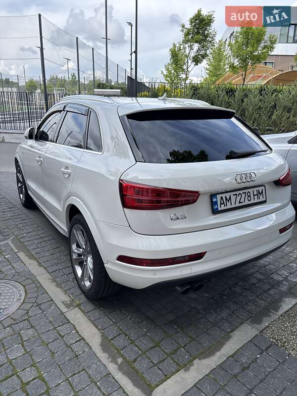 Внедорожник / Кроссовер Audi Q3 2017 в Киеве
