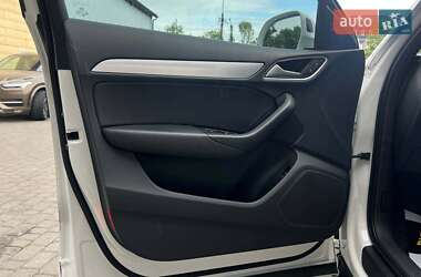 Внедорожник / Кроссовер Audi Q3 2016 в 