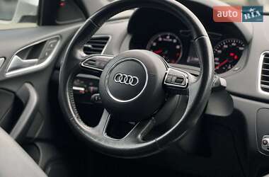 Внедорожник / Кроссовер Audi Q3 2016 в 