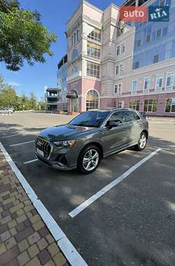 Внедорожник / Кроссовер Audi Q3 2020 в 