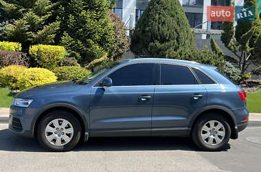 Внедорожник / Кроссовер Audi Q3 2016 в 