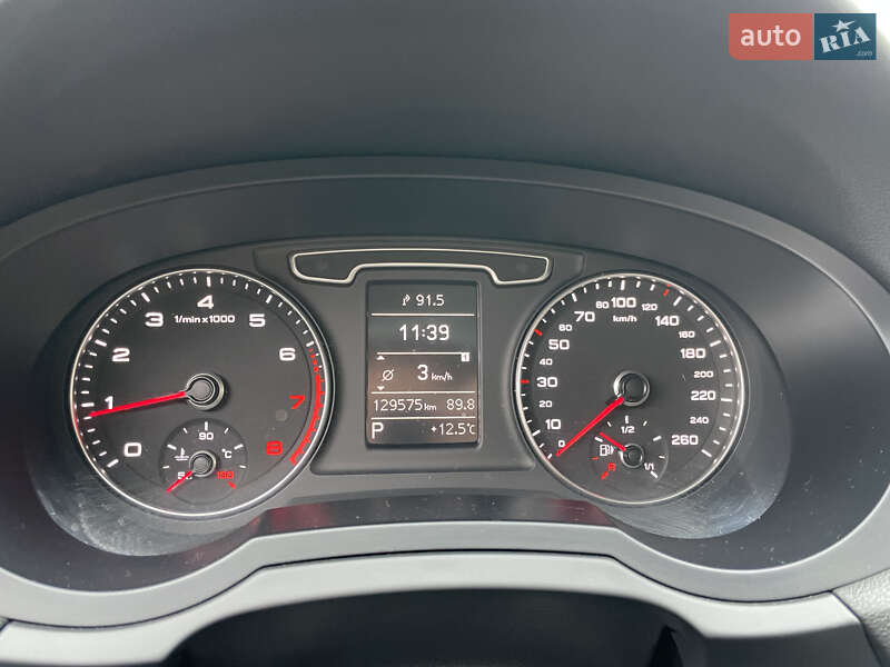 Внедорожник / Кроссовер Audi Q3 2014 в Львове