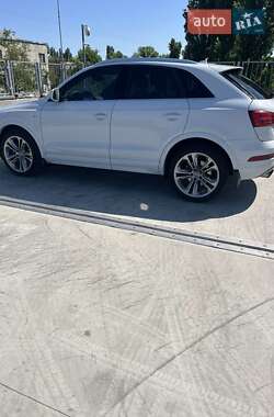 Внедорожник / Кроссовер Audi Q3 2017 в 