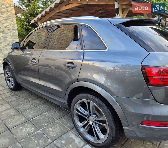 Внедорожник / Кроссовер Audi Q3 2016 в Киеве