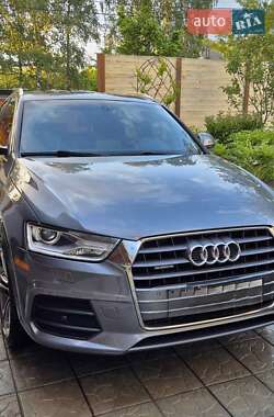 Внедорожник / Кроссовер Audi Q3 2016 в Киеве