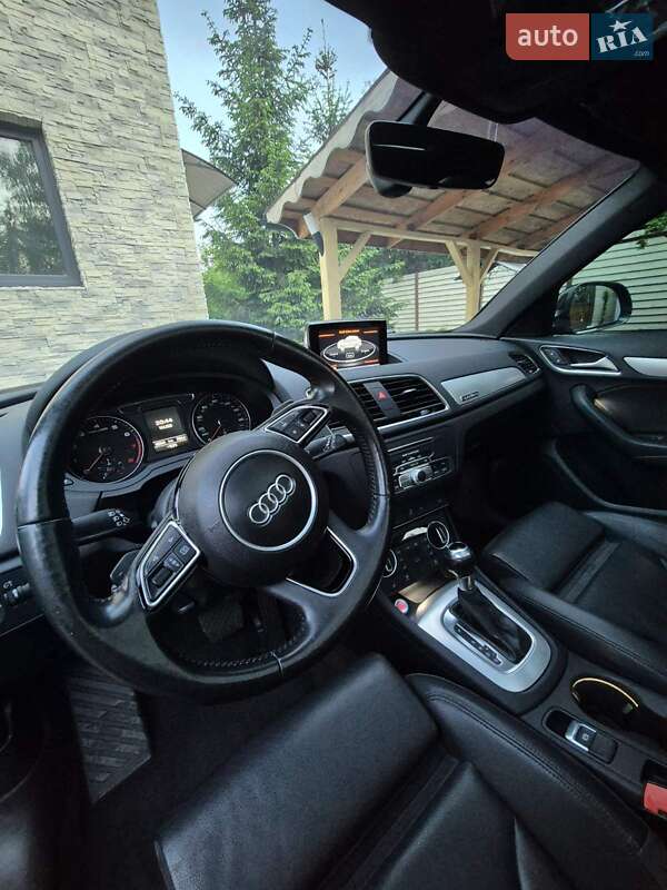 Внедорожник / Кроссовер Audi Q3 2016 в Киеве