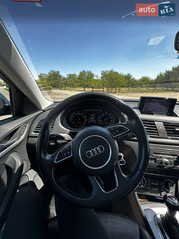 Позашляховик / Кросовер Audi Q3 2016 в Києві
