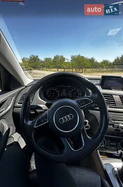 Внедорожник / Кроссовер Audi Q3 2016 в 