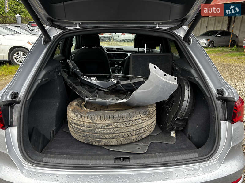 Внедорожник / Кроссовер Audi Q3 2019 в Стрые