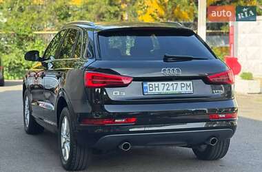Внедорожник / Кроссовер Audi Q3 2015 в 