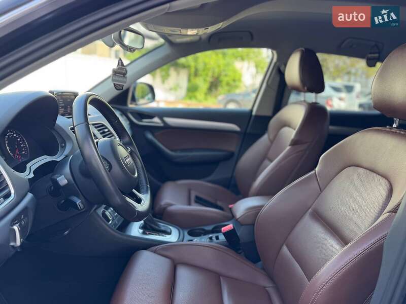 Позашляховик / Кросовер Audi Q3 2015 в Одесі