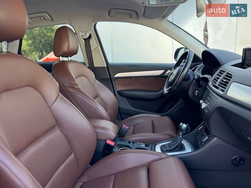 Позашляховик / Кросовер Audi Q3 2015 в Одесі